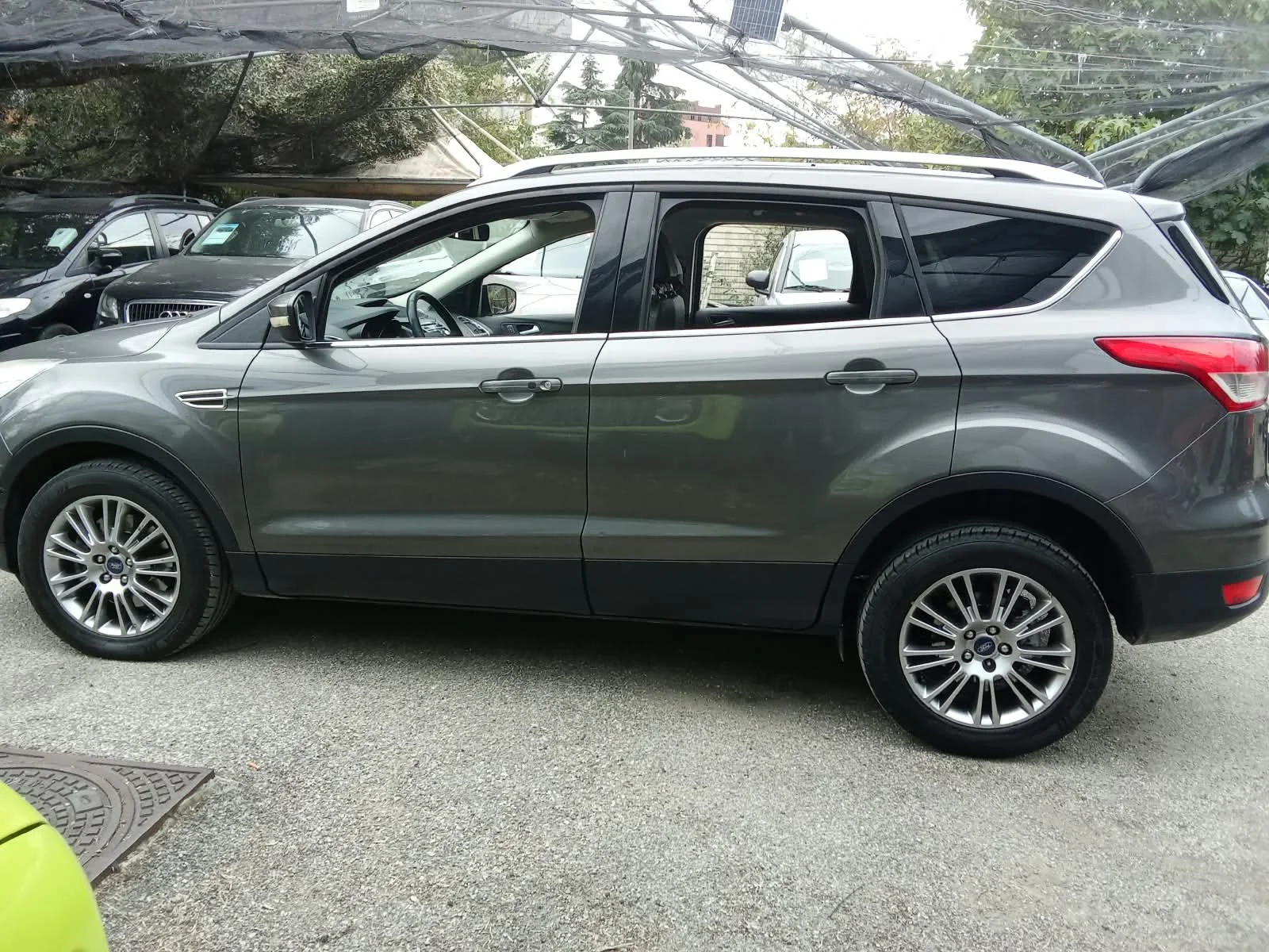 Ford Kuga 2.0 TDCi 140 CV 4WD Titanium - foto 4
