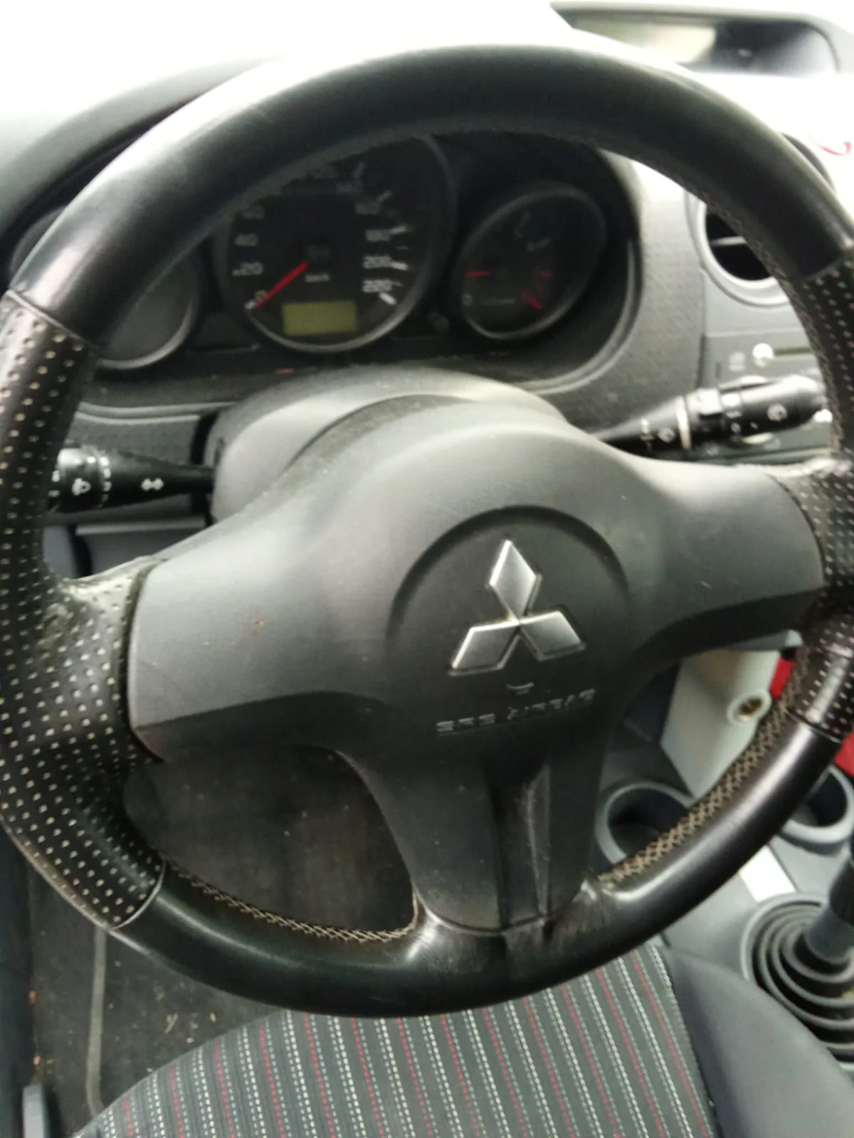 Mitsubishi Colt 1.1 Inform 5p - foto 6