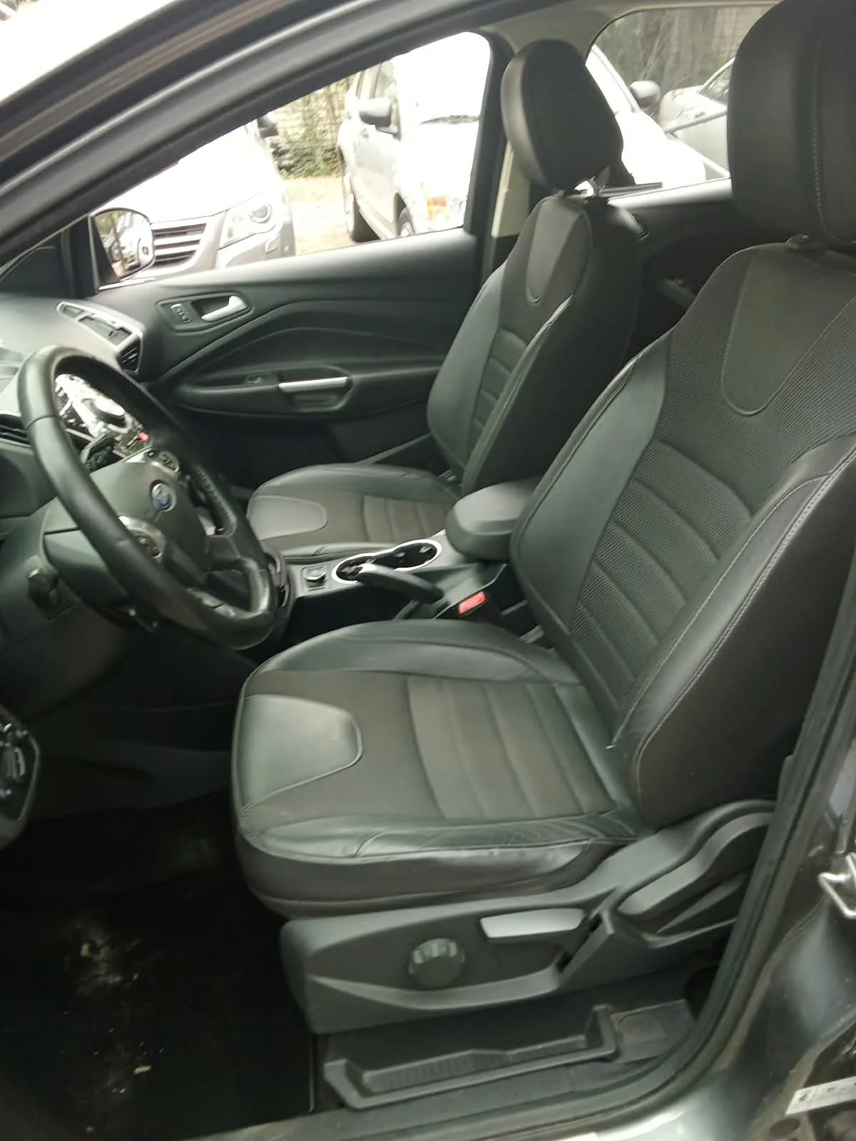 Ford Kuga 2.0 TDCi 140 CV 4WD Titanium - foto 18