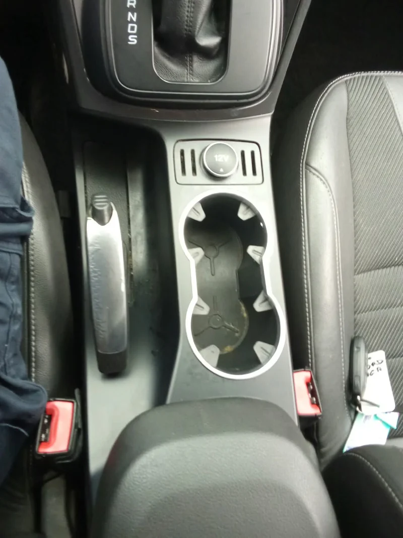 Ford Kuga 2.0 TDCi 140 CV 4WD Titanium — foto 27