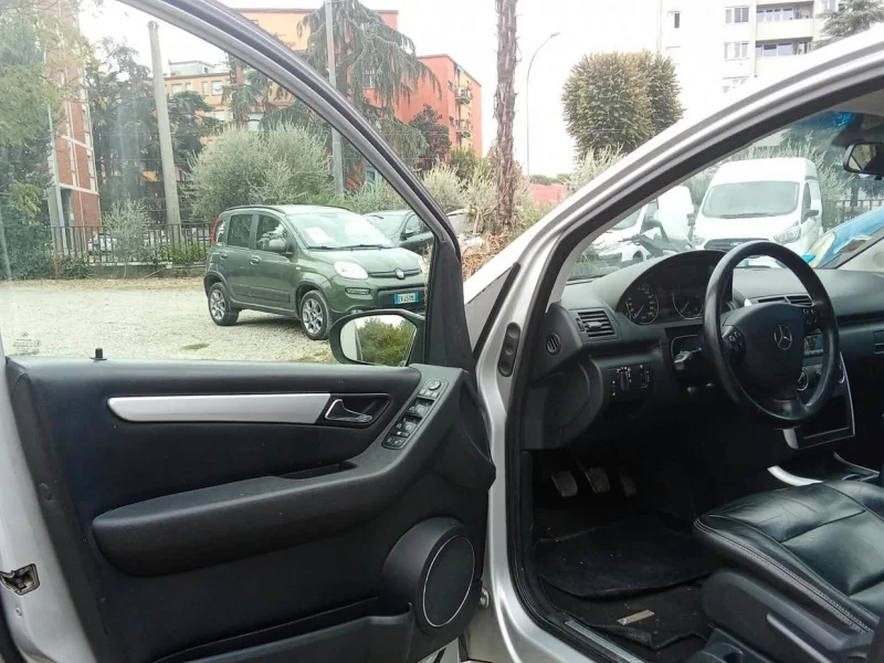 Mercedes-Benz Classe A A 180 cdi Elegance — foto 12