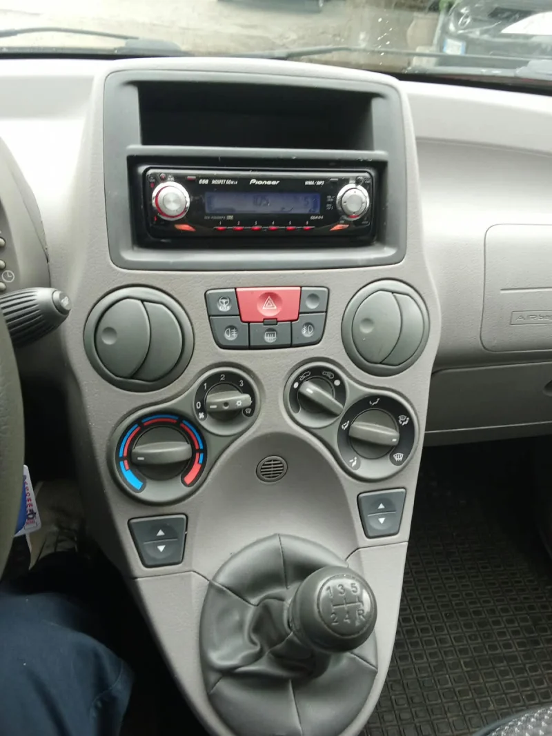 Fiat Panda 1.2 Dynamic 60 CV — foto 7