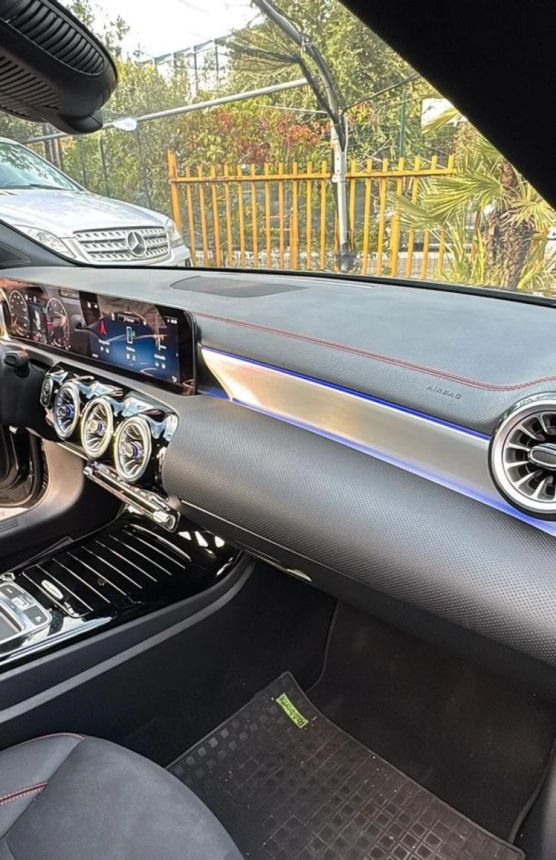Mercedes-Benz CLA Coupe 200 d AMG Line Premium auto — foto 9