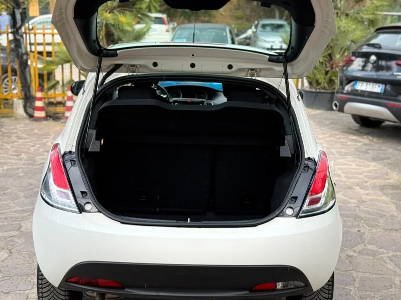 Lancia Ypsilon 1.3 mjt Elefantino s&s 95cv — foto 6
