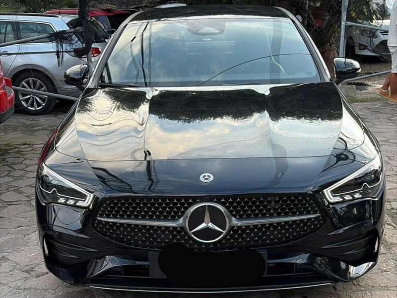 Mercedes-Benz-CLA-1024