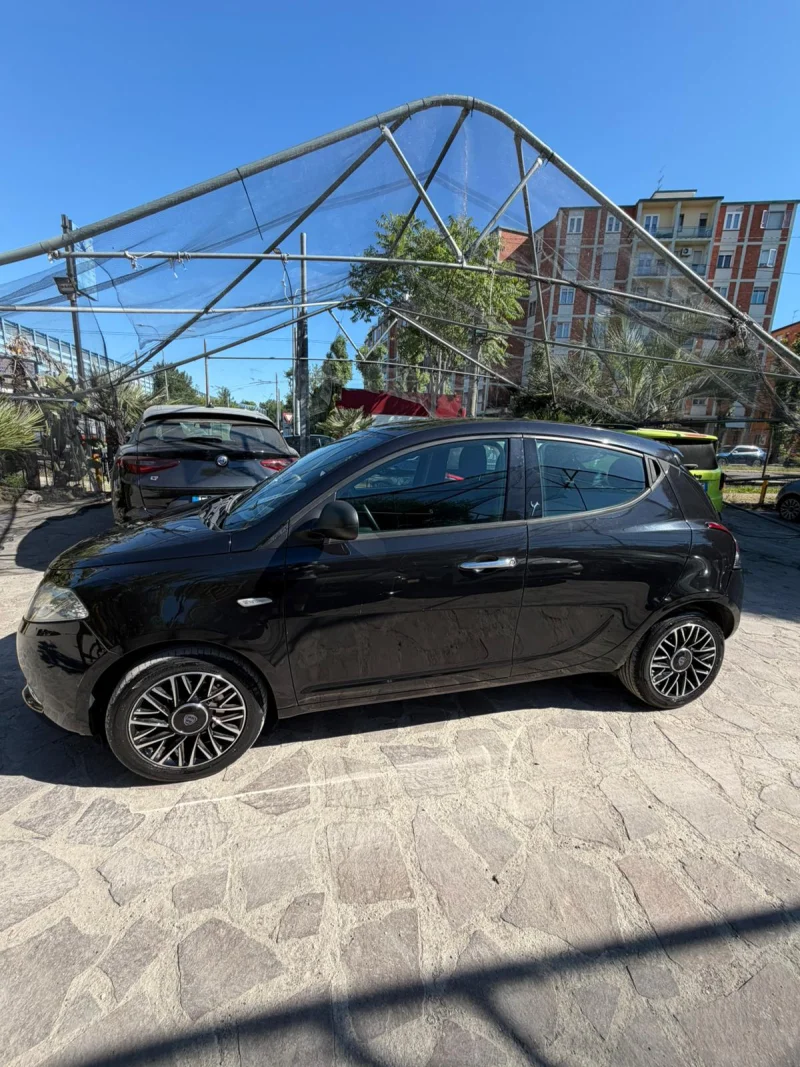 Lancia Ypsilon 1.3 mjt Silver s&s 95cv — foto 3