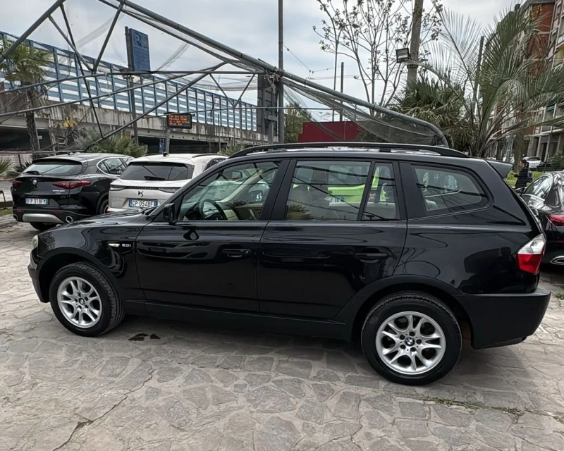 BMW X3 2.0i Attiva — foto 3