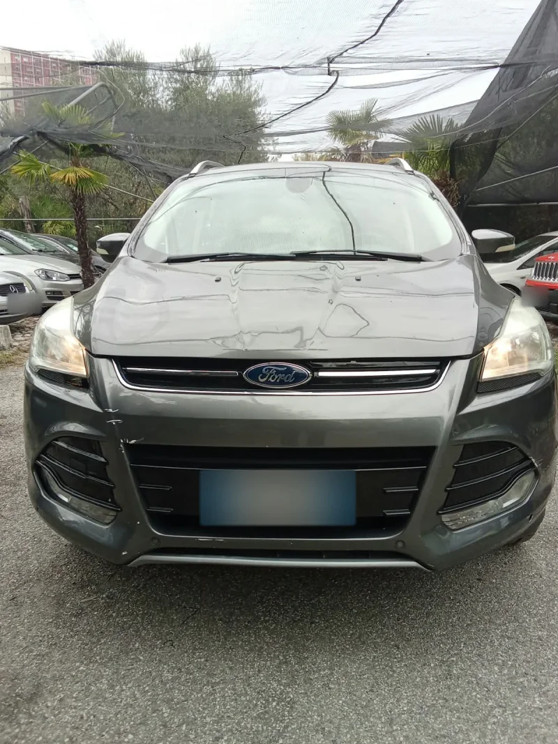Ford Kuga 2.0 TDCi 140 CV 4WD Titanium — foto 3