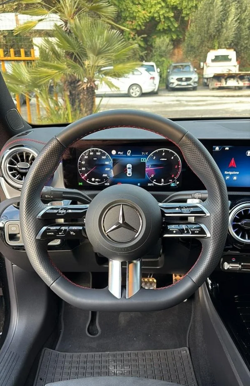 Mercedes-Benz CLA Coupe 200 d AMG Line Premium auto — foto 12