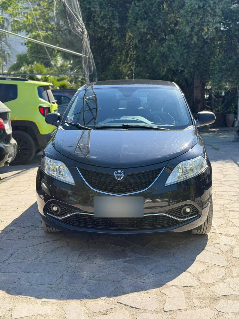Lancia Ypsilon 1.3 mjt Silver s&s 95cv — foto 2