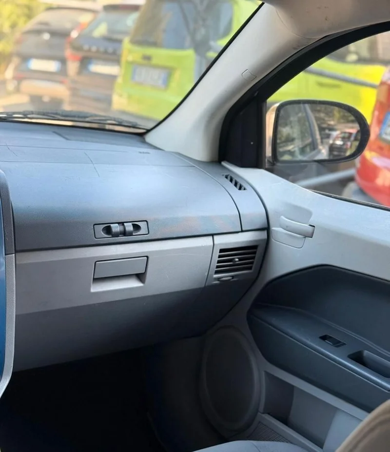 Dodge Caliber 2.0 td SXT — foto 9
