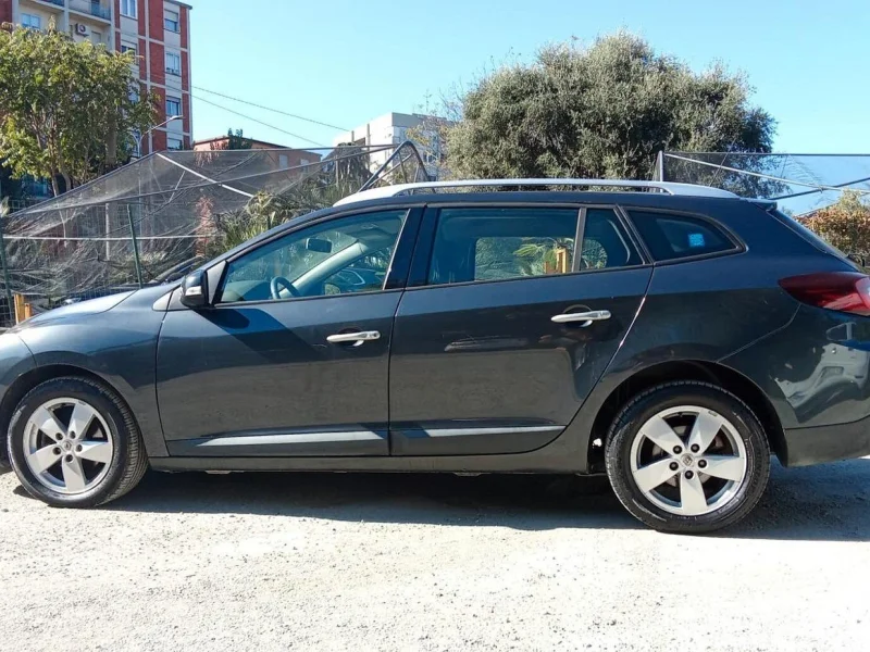 Renault Megane SporTour 1.5 dci Luxe 110cv fap — foto 4
