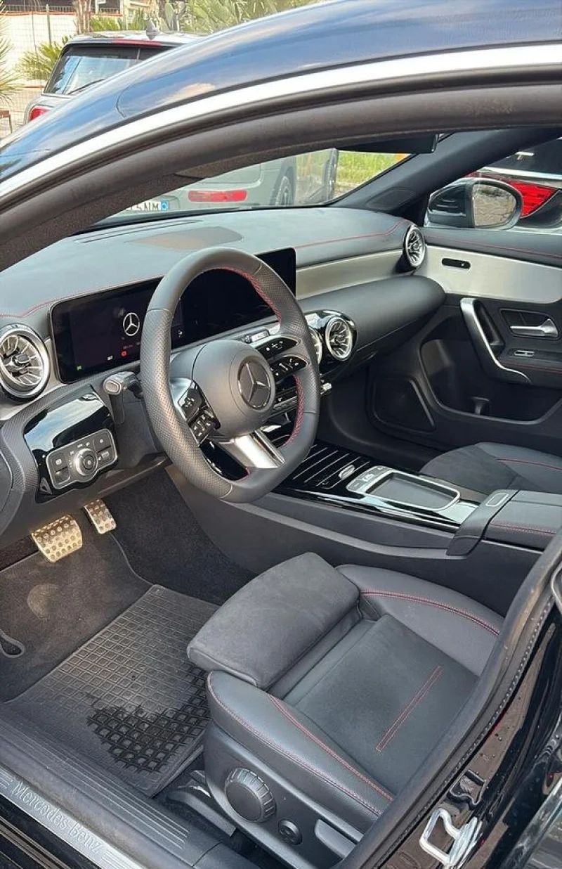 Mercedes-Benz CLA Coupe 200 d AMG Line Premium auto — foto 17