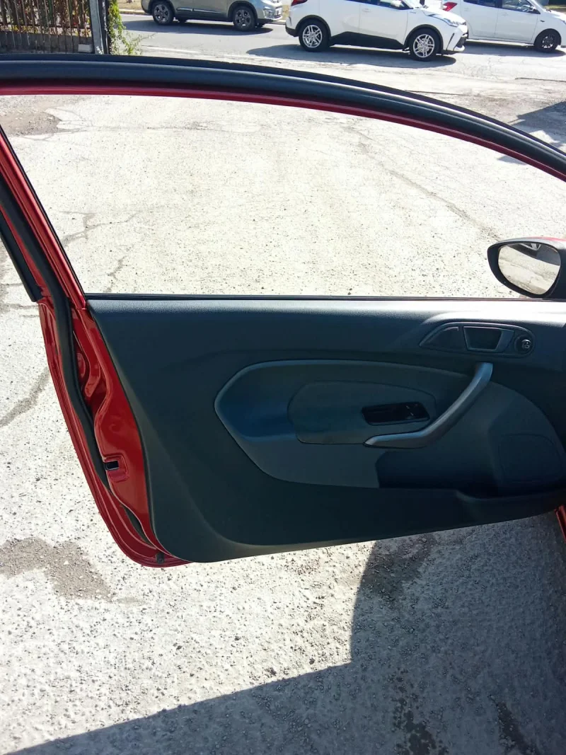 Ford Fiesta 1.4 TDCi 68 CV Plus — foto 12