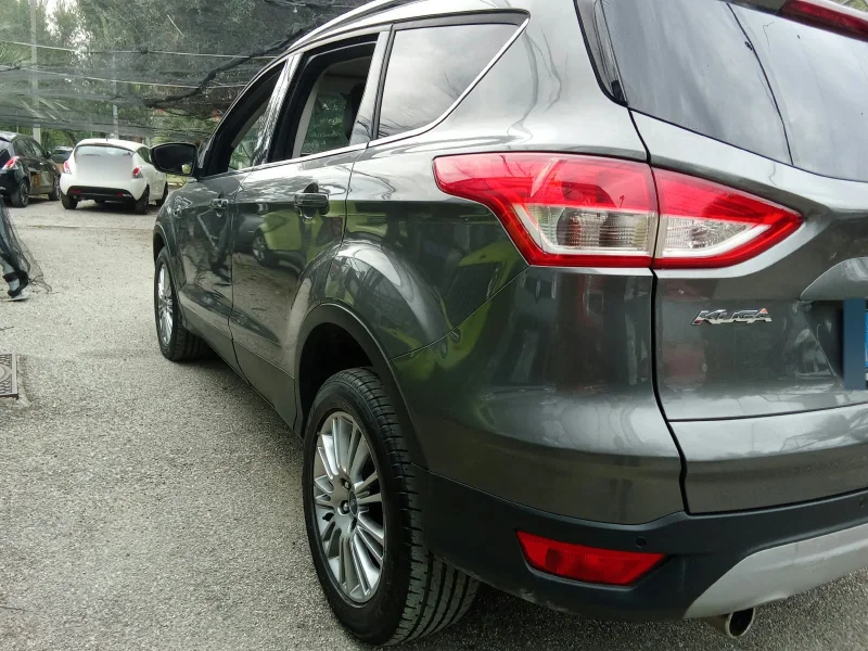 Ford Kuga 2.0 TDCi 140 CV 4WD Titanium — foto 5