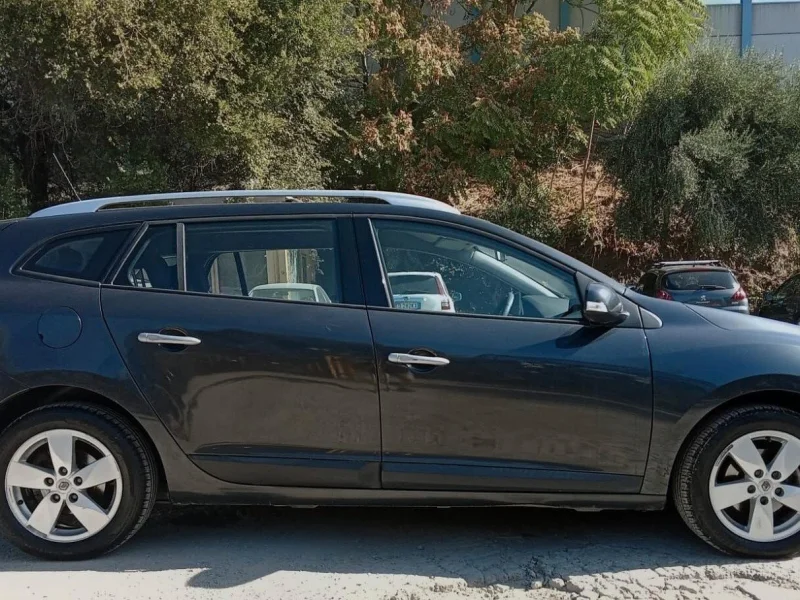 Renault Megane SporTour 1.5 dci Luxe 110cv fap — foto 3